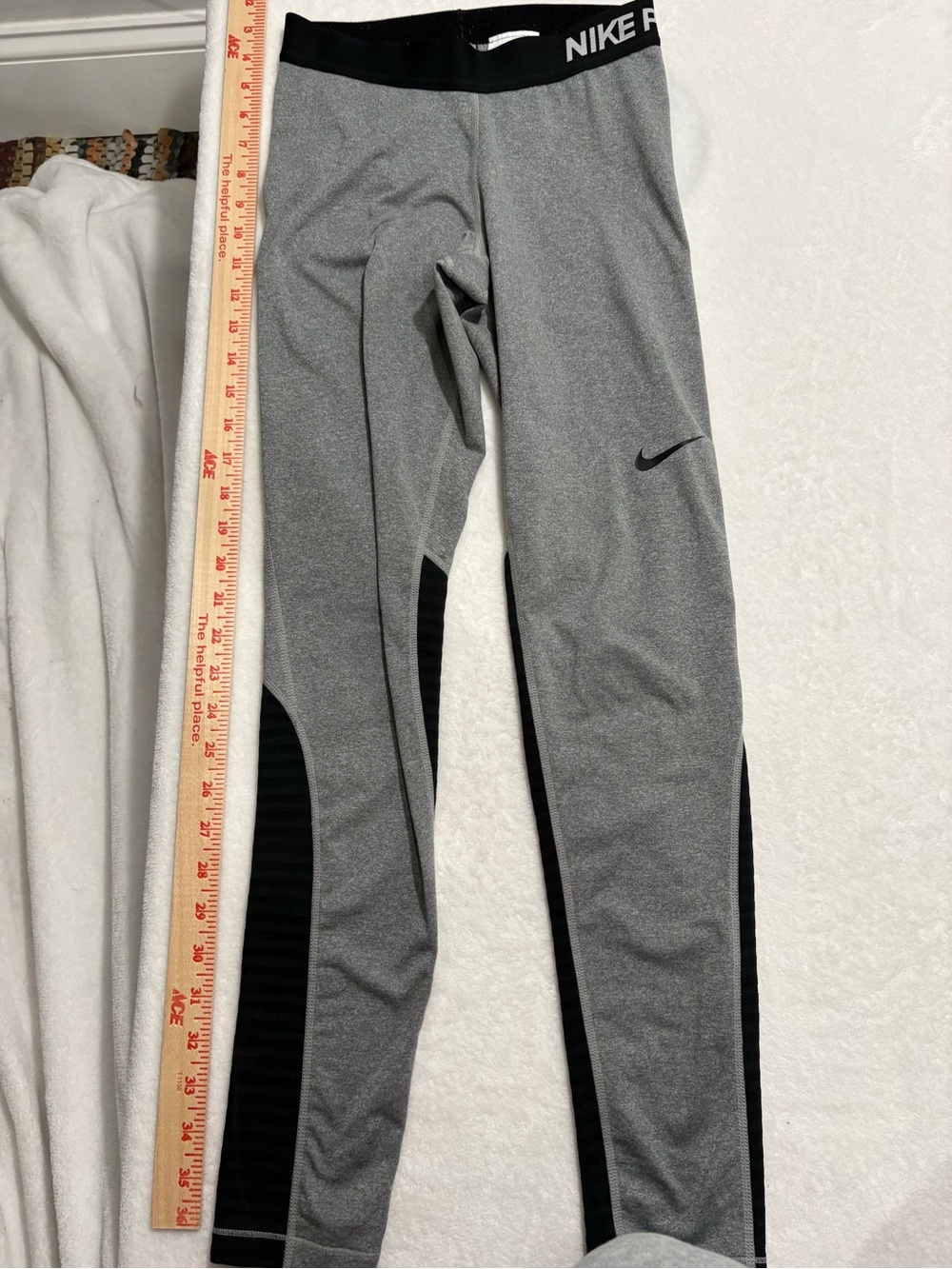 Nike Pro Women's Gray Performance Leggings